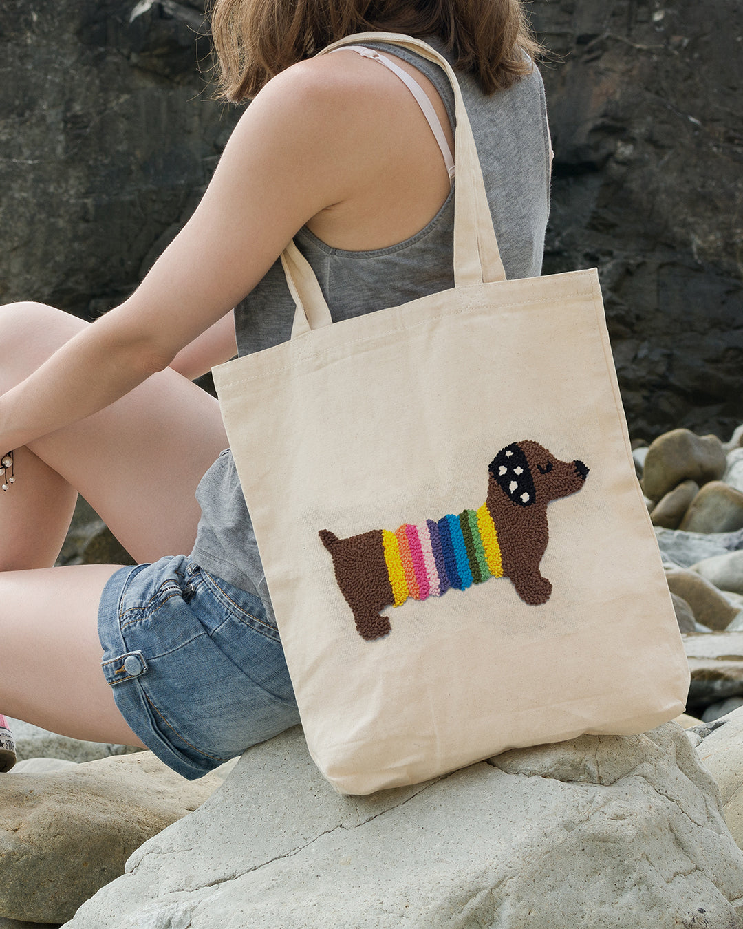 HANDMADE PUNCH NEEDLE TOTE BAG - SAUSAGE DOG