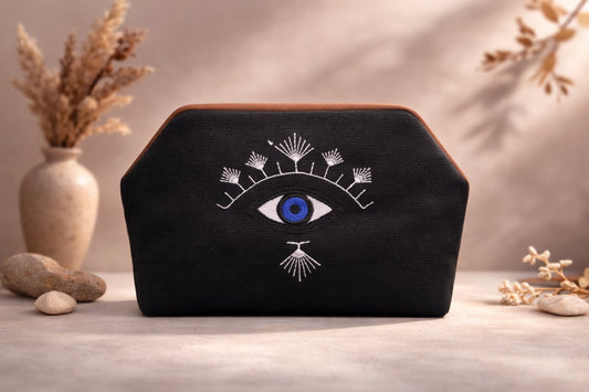 Eyelash Evil Eye Punch Needle Clip Clutch Bag
