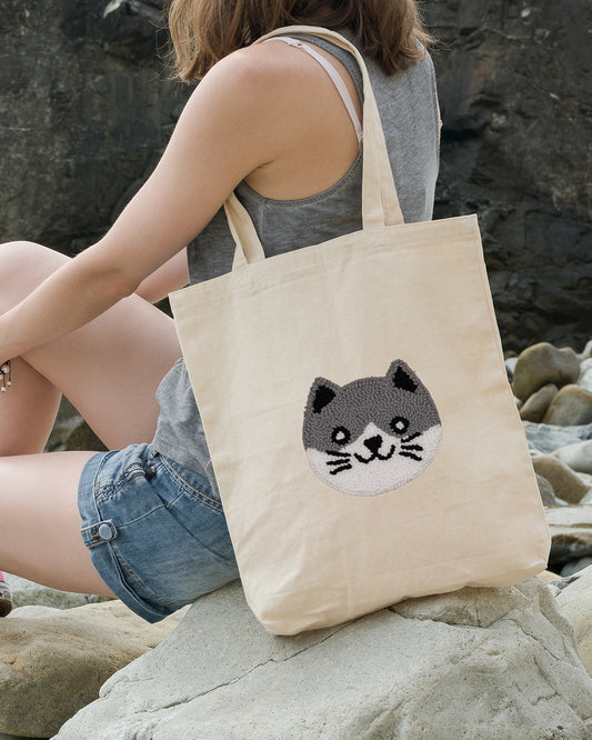 HANDMADE PUNCH NEEDLE TOTE BAG - CAT (LIGHT GREY)
